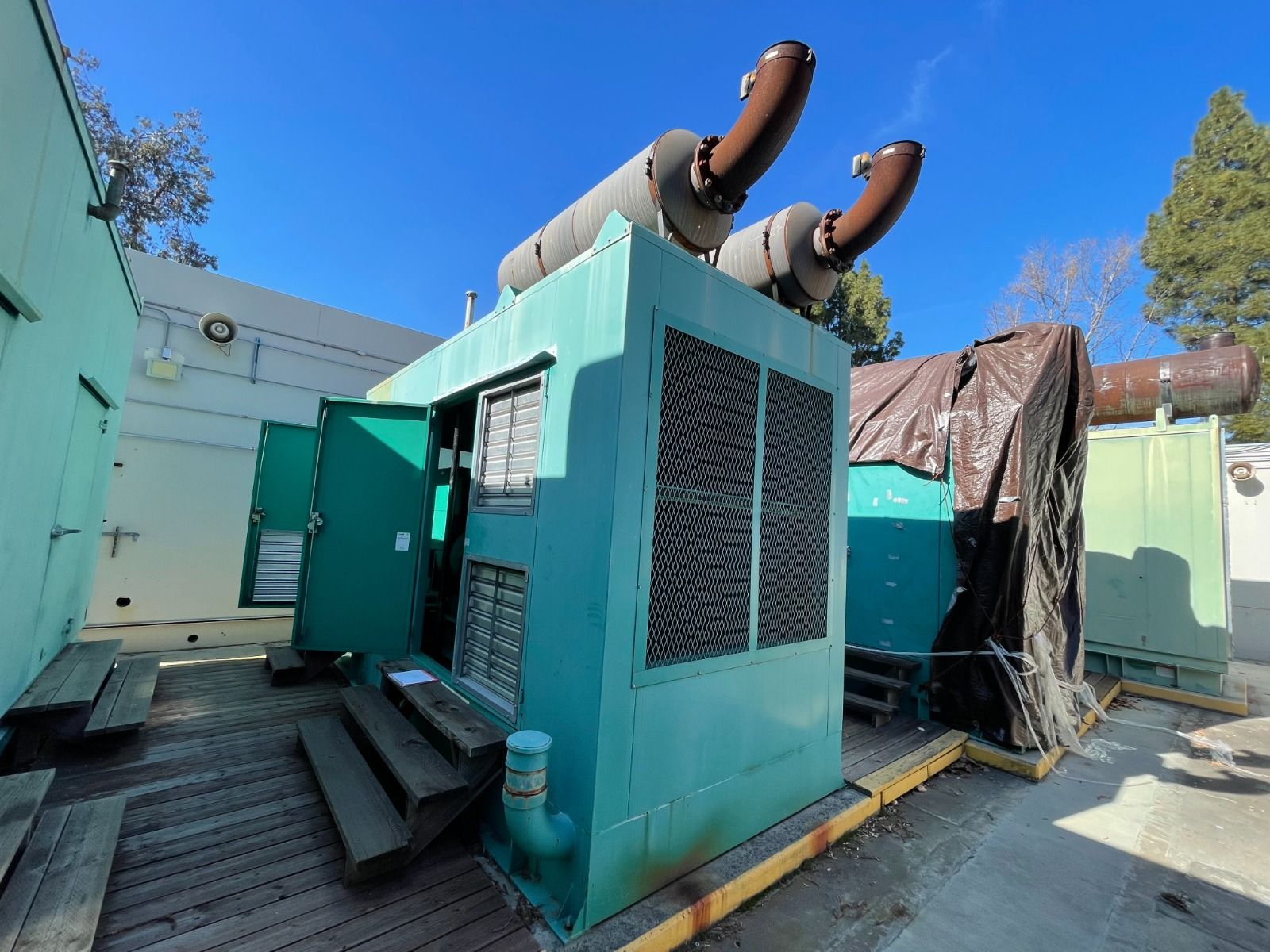 Cummins KTA kW Generator Set