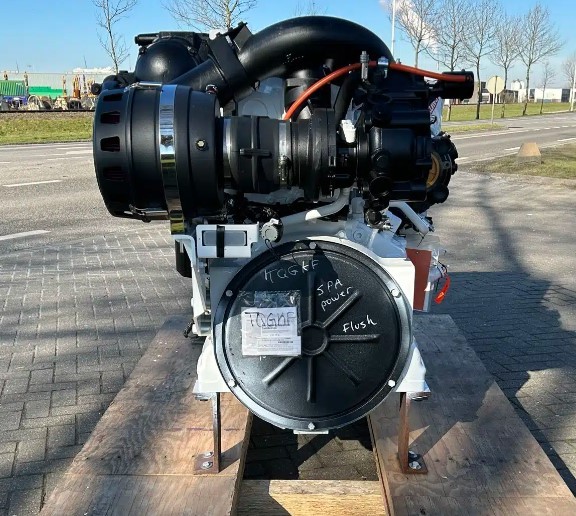 CAT C Marine Propulsion Engine