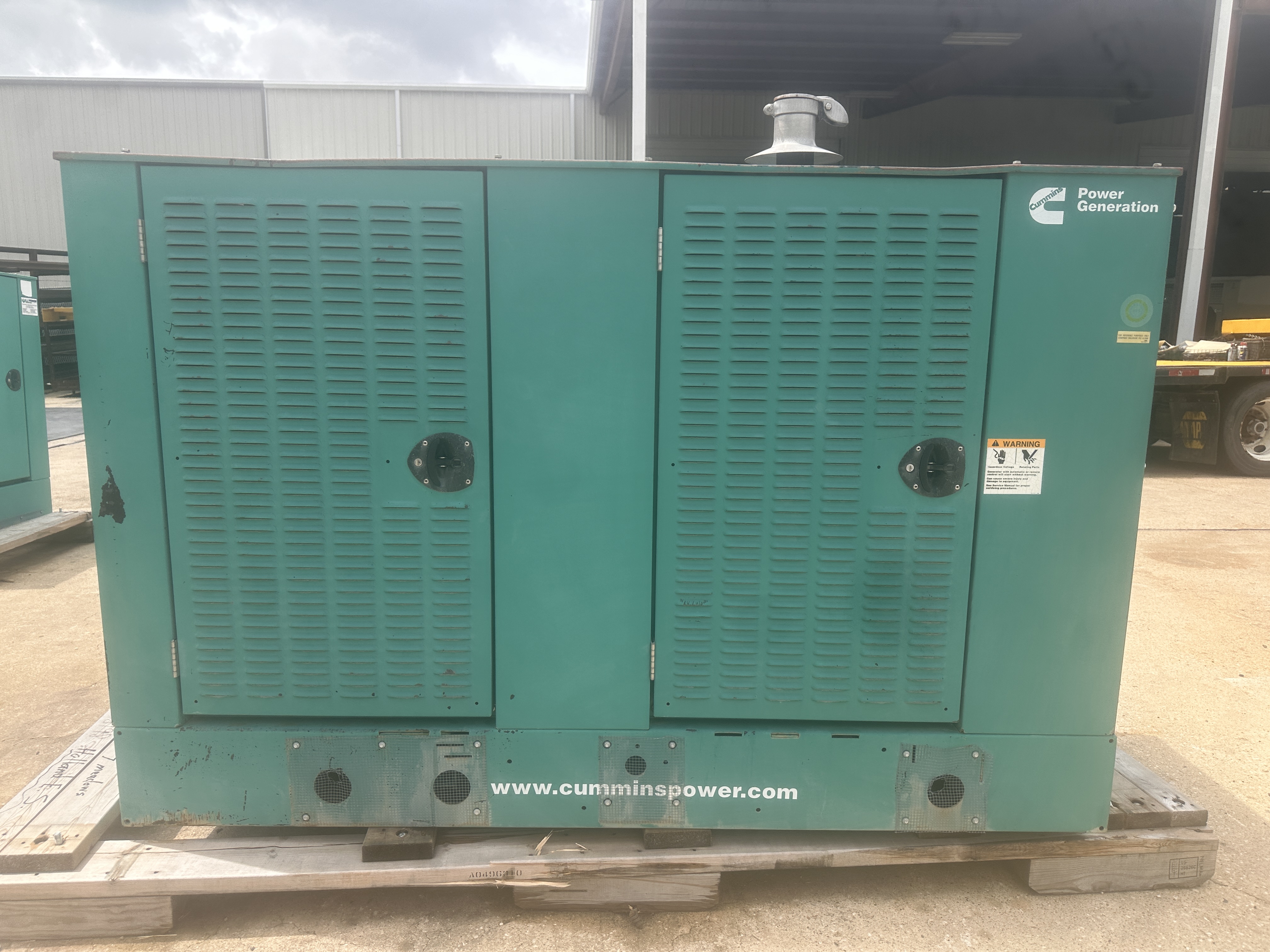 Used Cummins kW Generator Set 