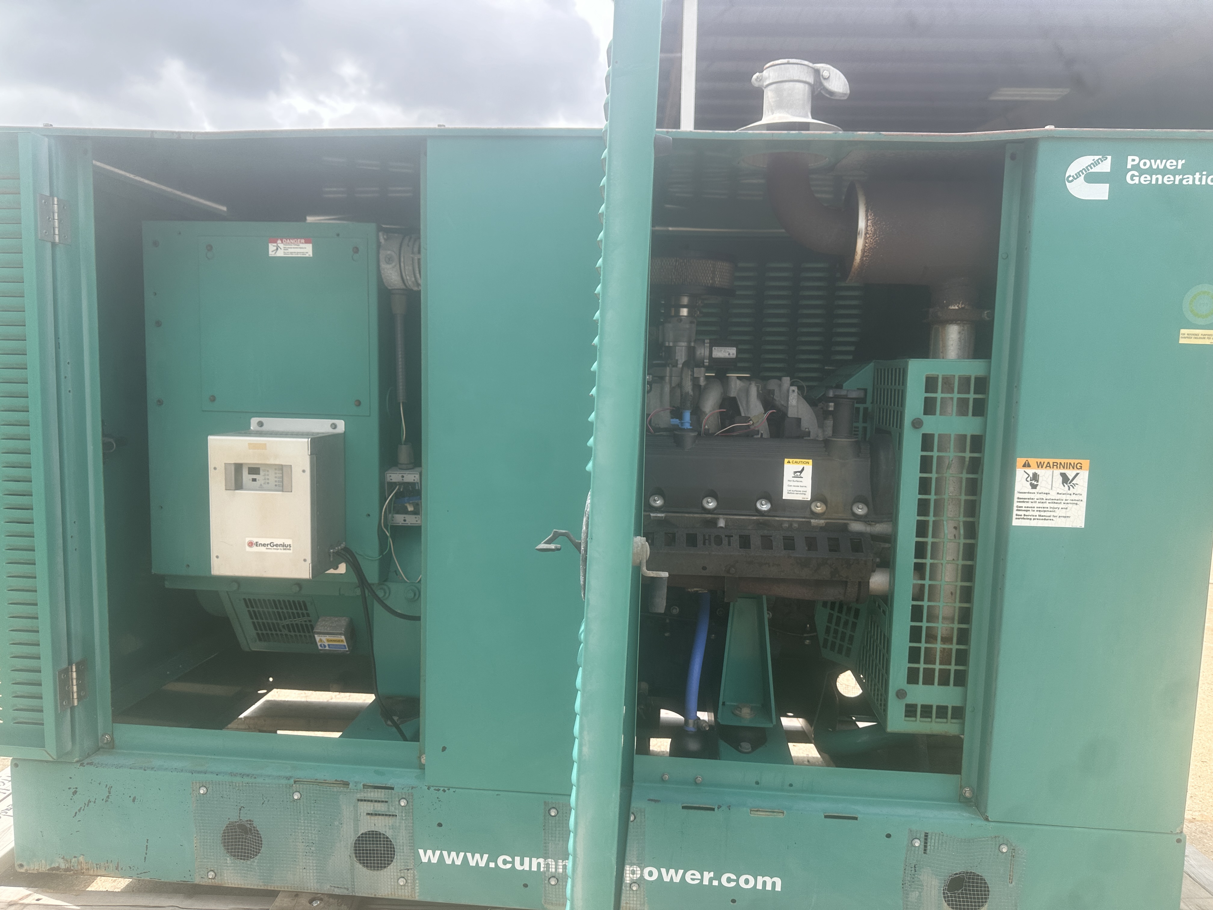 Used Cummins kW Generator Set 