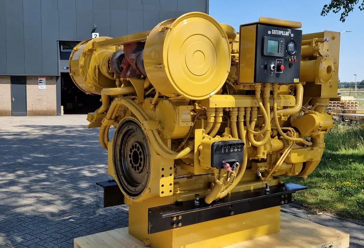 CAT 3508B Marine Propulsion Engine (4) CAT 3508B Marine Propulsion Engine (4)